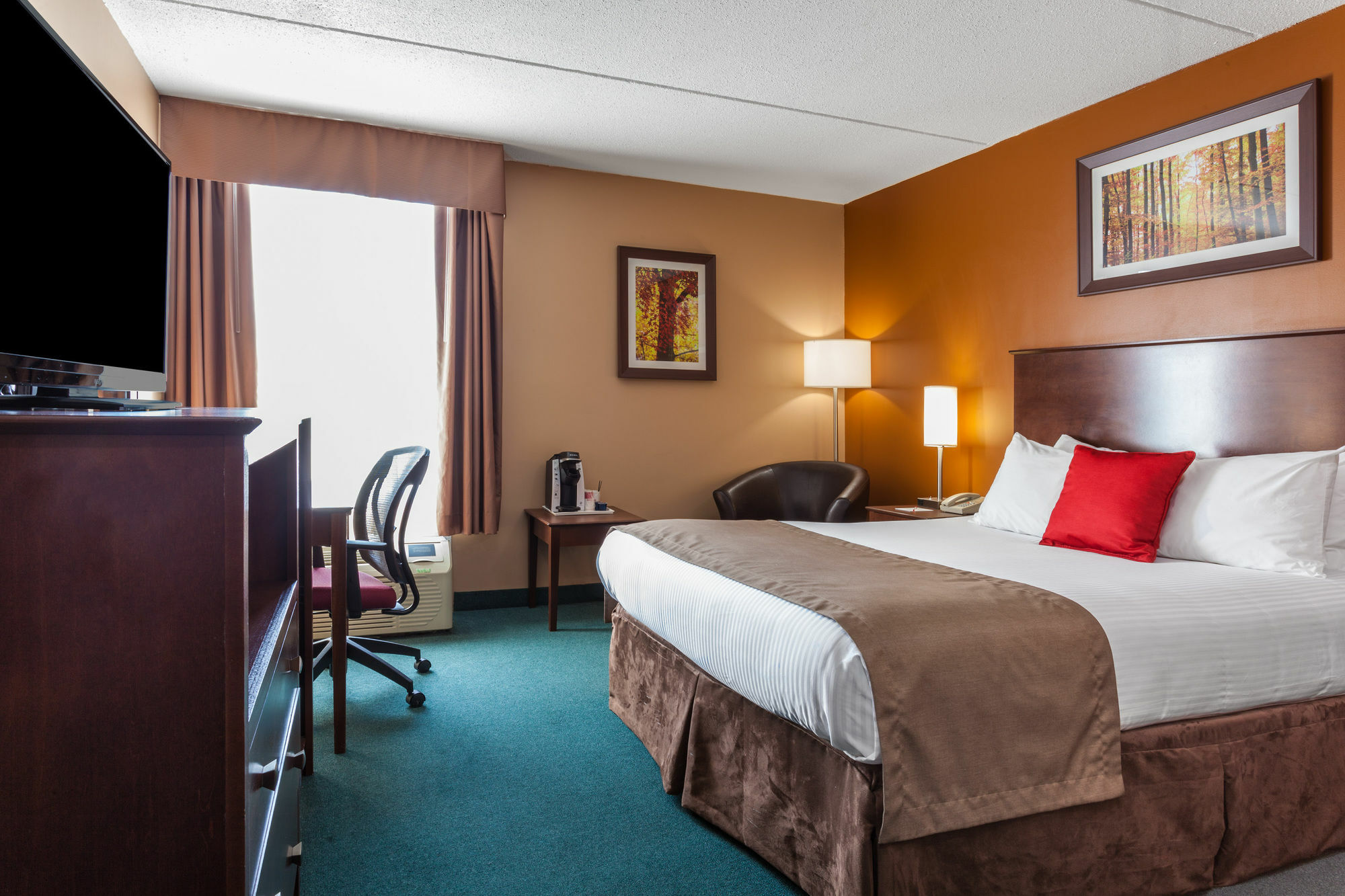 Ramada By Wyndham Timmins Hotel Exterior photo